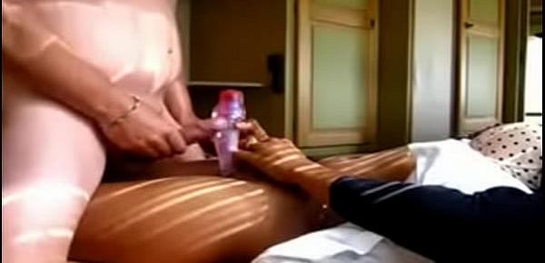  he&039;s wanking while she plays with dildo